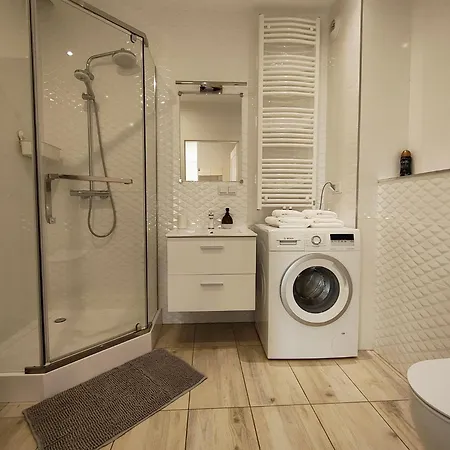 Madius Z Widokiem Na Apartament *